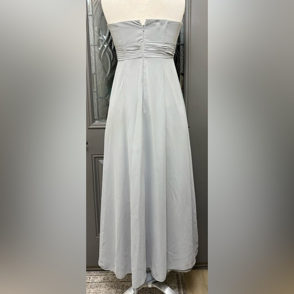 David’s Bridal Gray Empire Strapless Beaded Bodice Chiffon Gown Size 10 - Picture 7 of 12